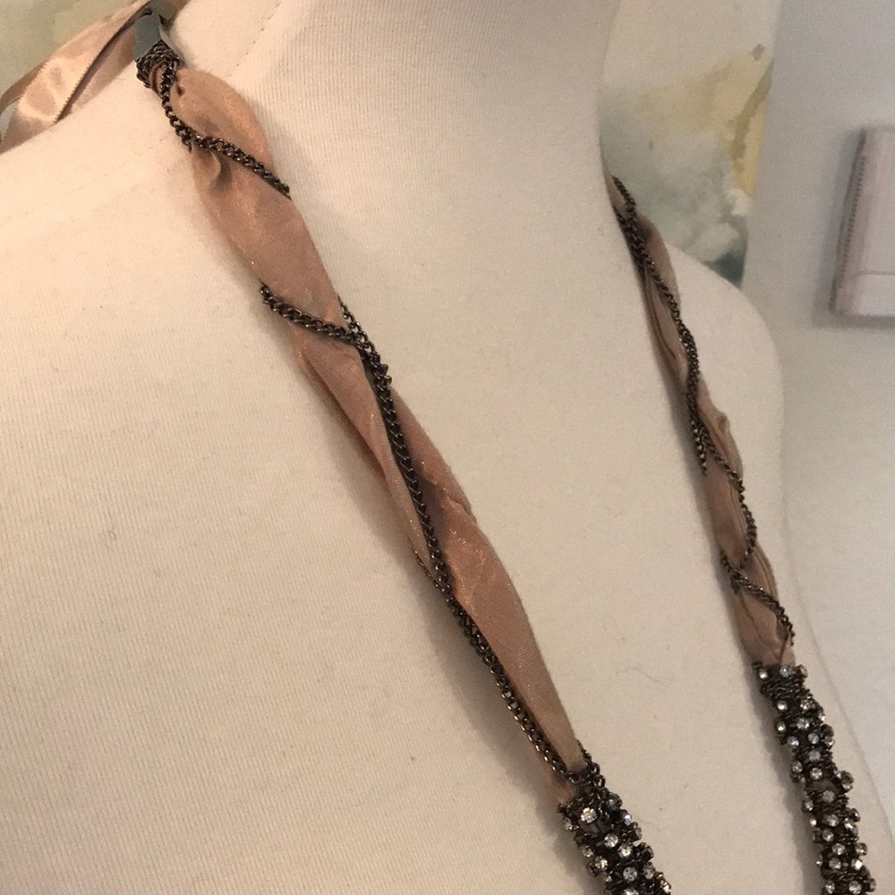 Hip & elegant - Picture 3 of 5